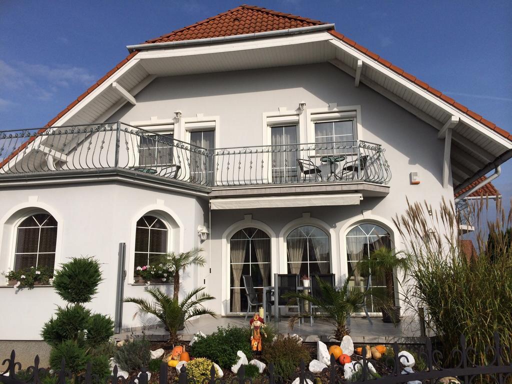 Judit Vendeghaz Buk Exterior photo